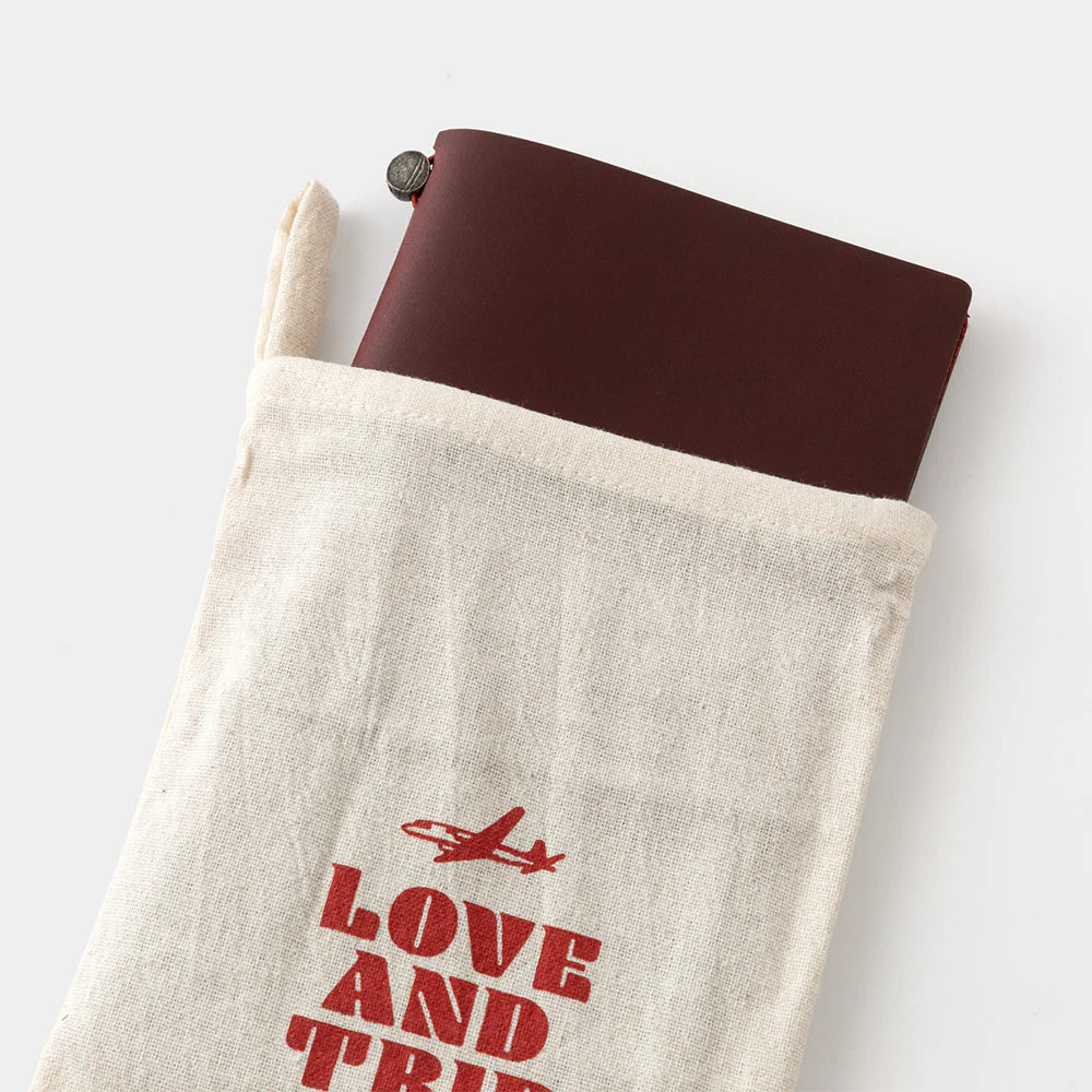TRAVELER'S Notebook LOVE AND TRIP / Red (Regular Size)