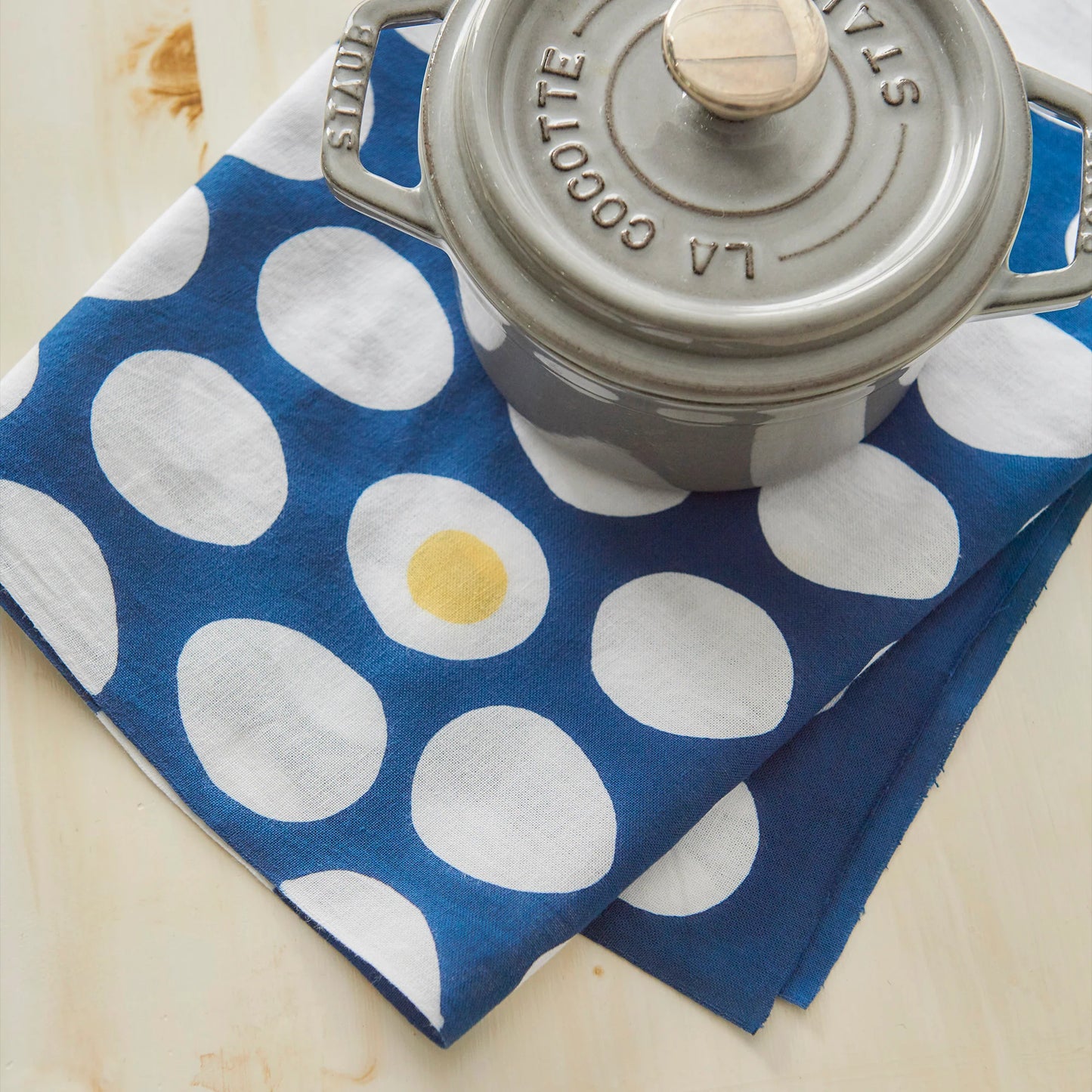 Tamago Eggs - Tenugui towel / Kamawanu
