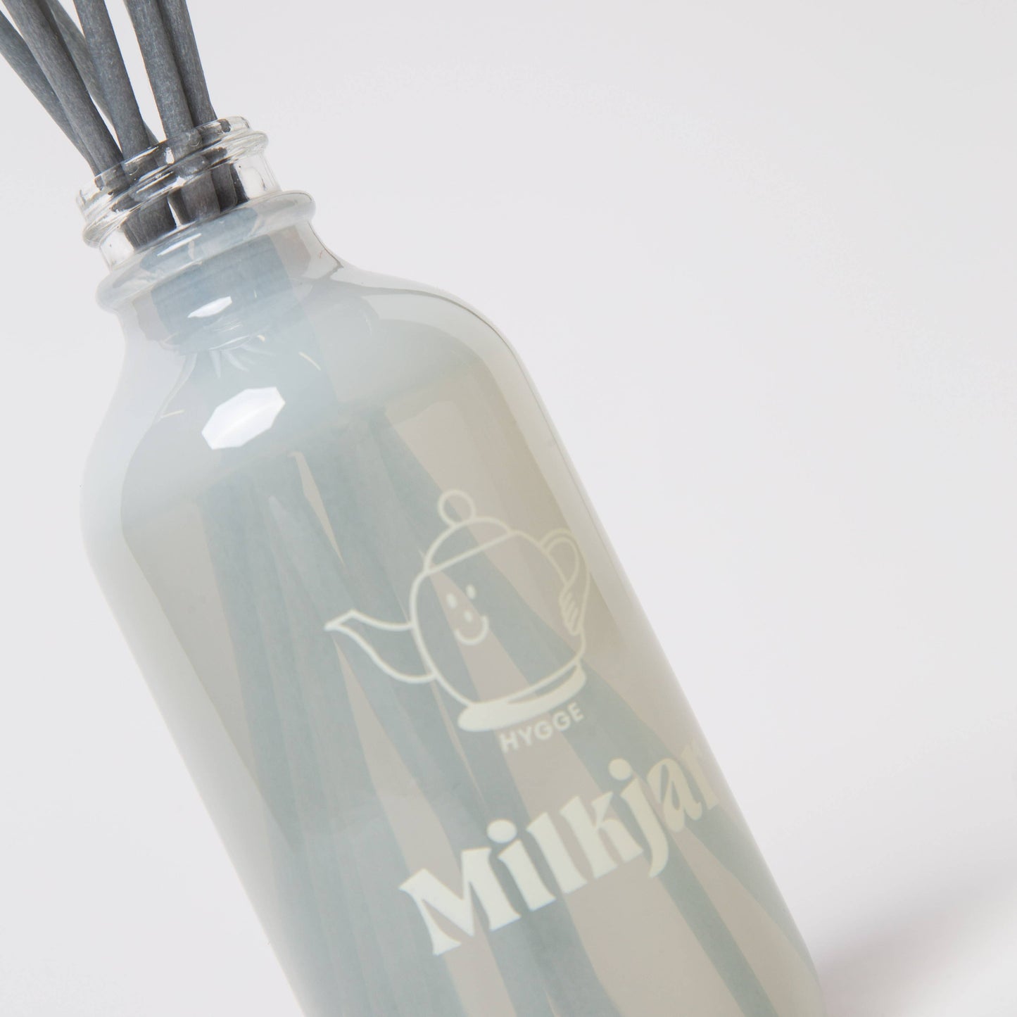 Hygge (Vanilla, Tobacco & Sea Salt) 4 oz Reed Diffuser · Milk Jar Candle Co.