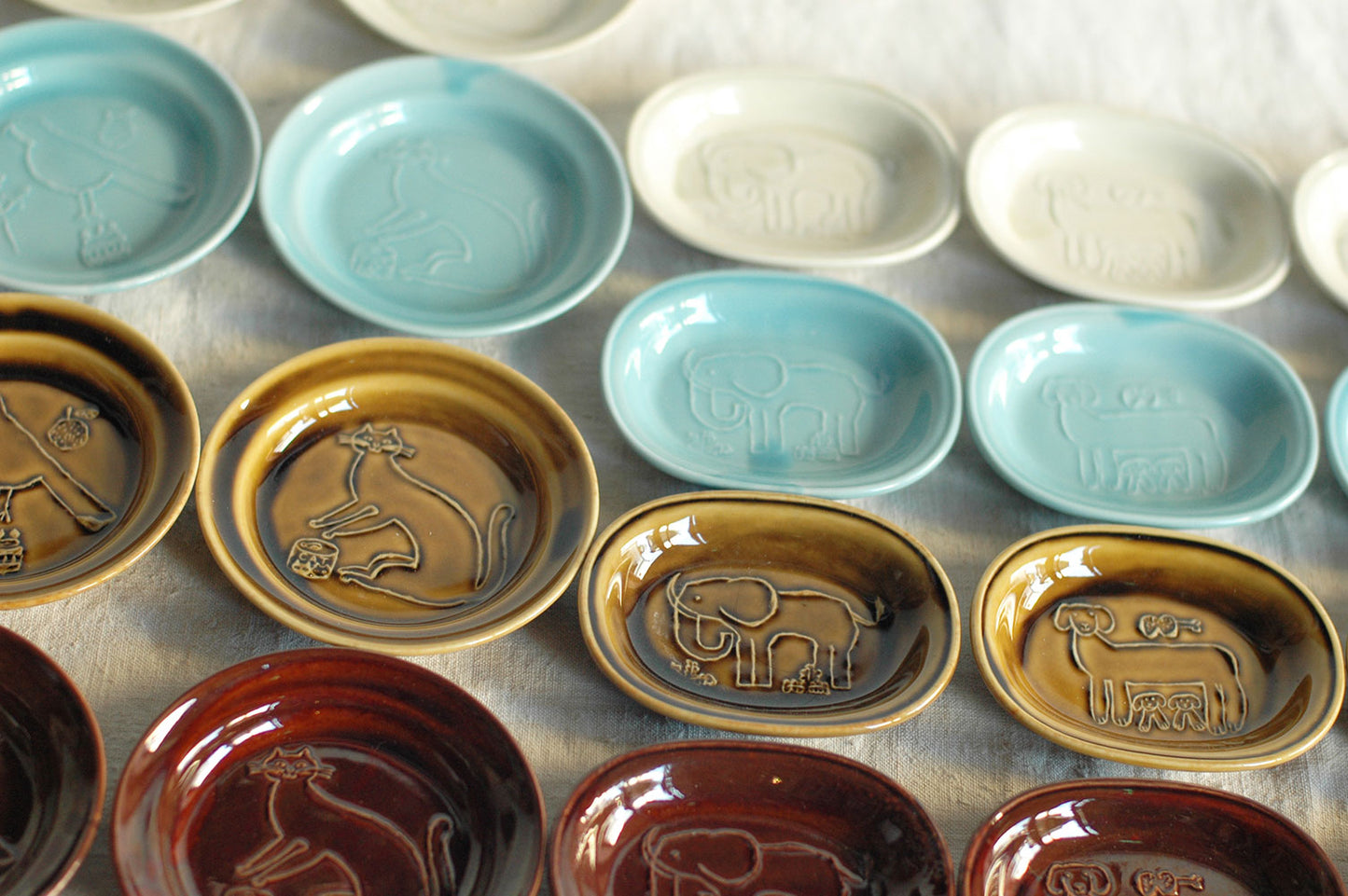 Cat Toranekobonbon Round Small Dish · Classiky