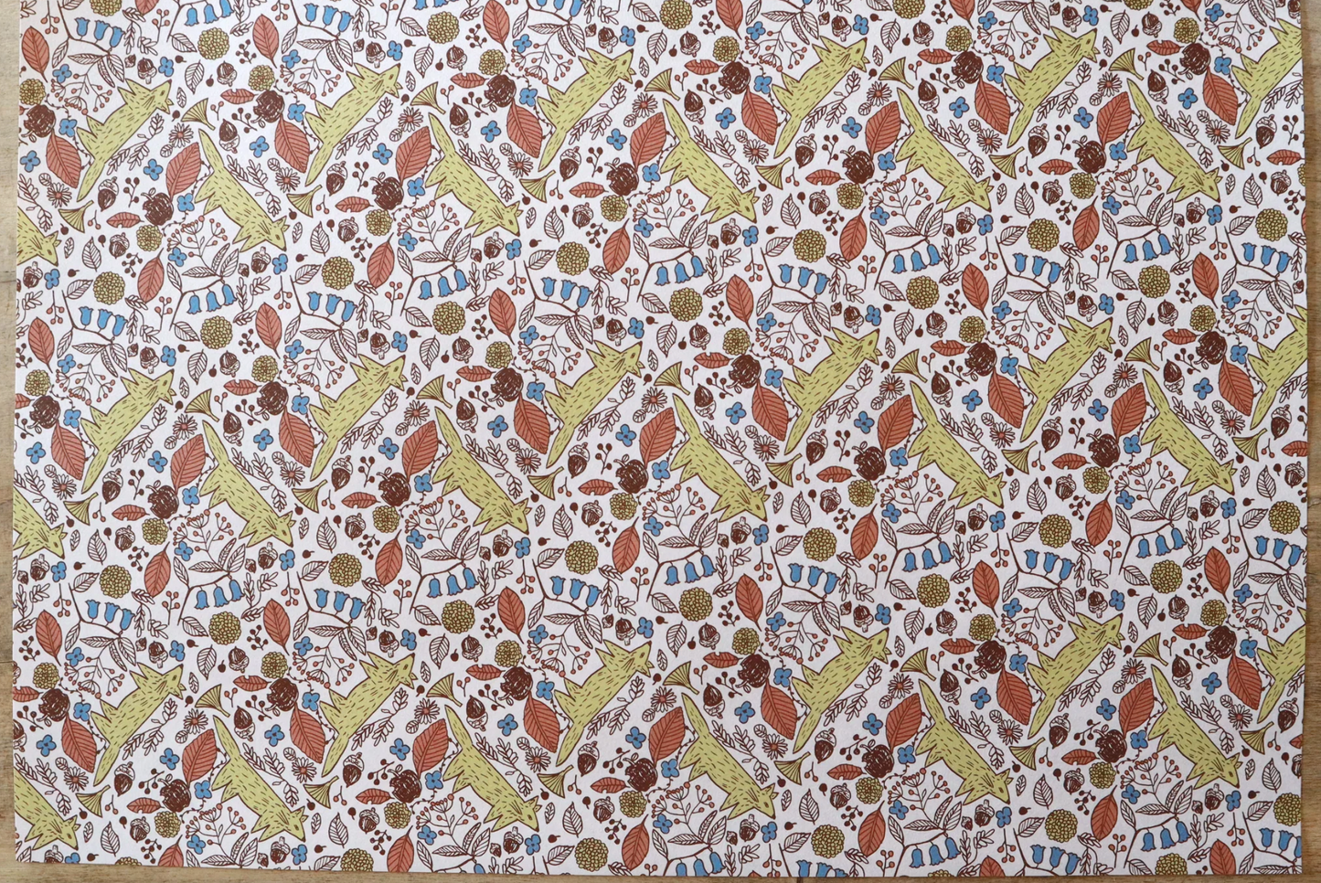 Acorn and Fox Pattern Wrapping Paper · Regaro Papiro