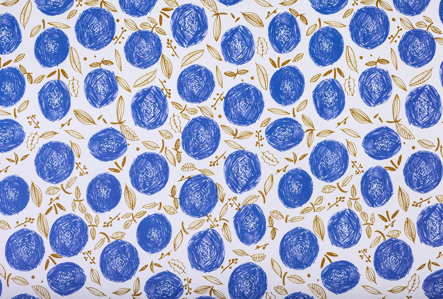 Large Round Floral Pattern Blue Wrapping Paper《In-store Pick Up Only》 · Regaro Papiro