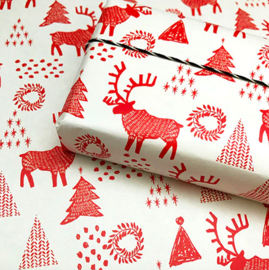 Reindeer Winter Pattern (Red) Wrapping Paper · Regaro Papiro