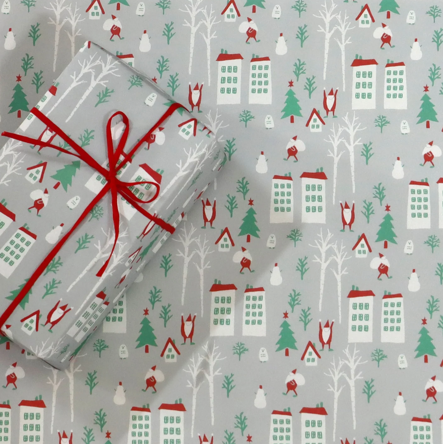 Santa-Town Wrapping Paper · Regaro Papiro