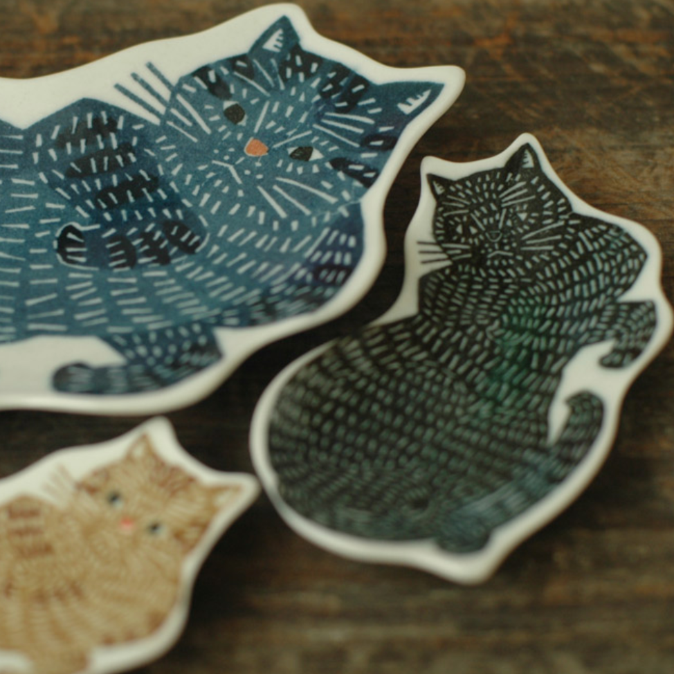 Black Cat kata kata Small Dish · Classiky