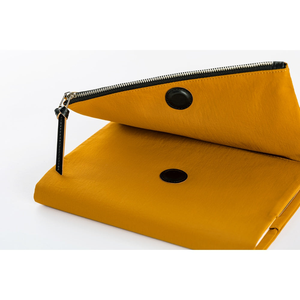 2026 Hobonichi Techo English Cousin Book / Tragen: Mustard《January Start | English | A5》
