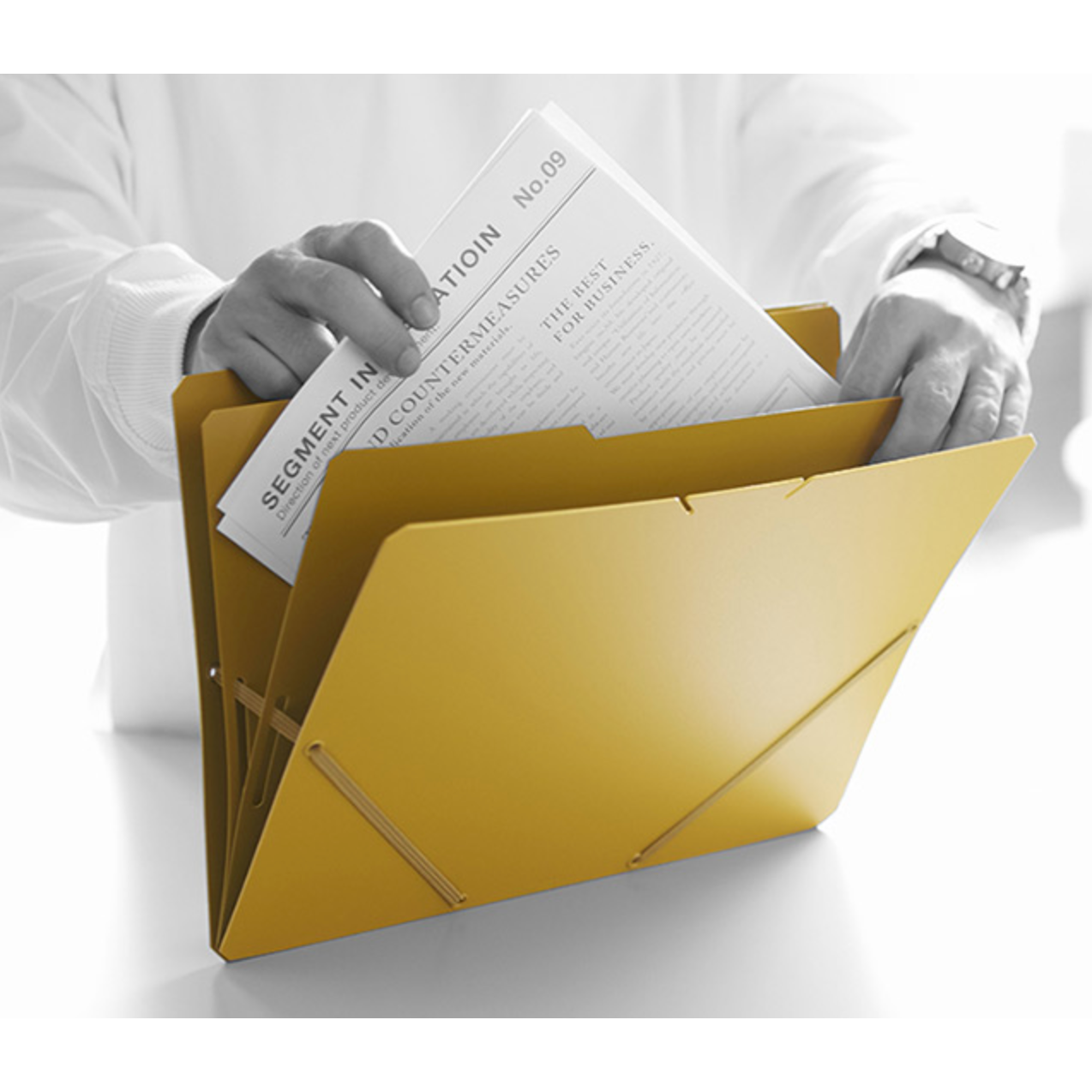 SAND IT Horizontal Document Holder - A4 - Black · King Jim