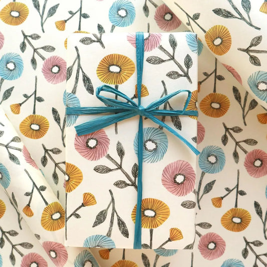 Tricolor Flower Pattern Wrapping Paper · Regaro Papiro