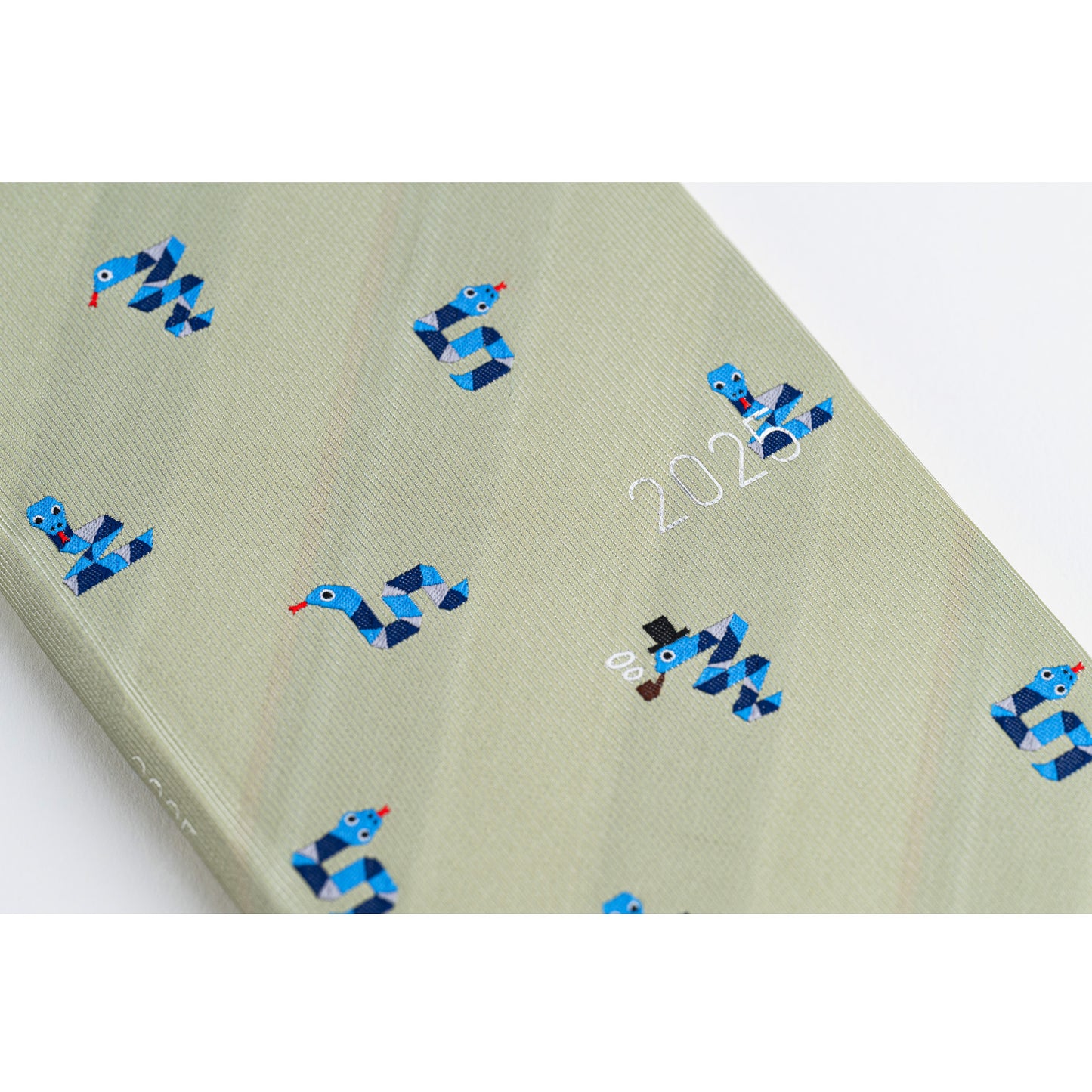 Bow & Tie: Snake Toy · 2025 Japanese Hobonichi Techo Weeks