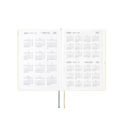 Slash (Ivory) · 2025 English Hobonichi Techo A5 HON