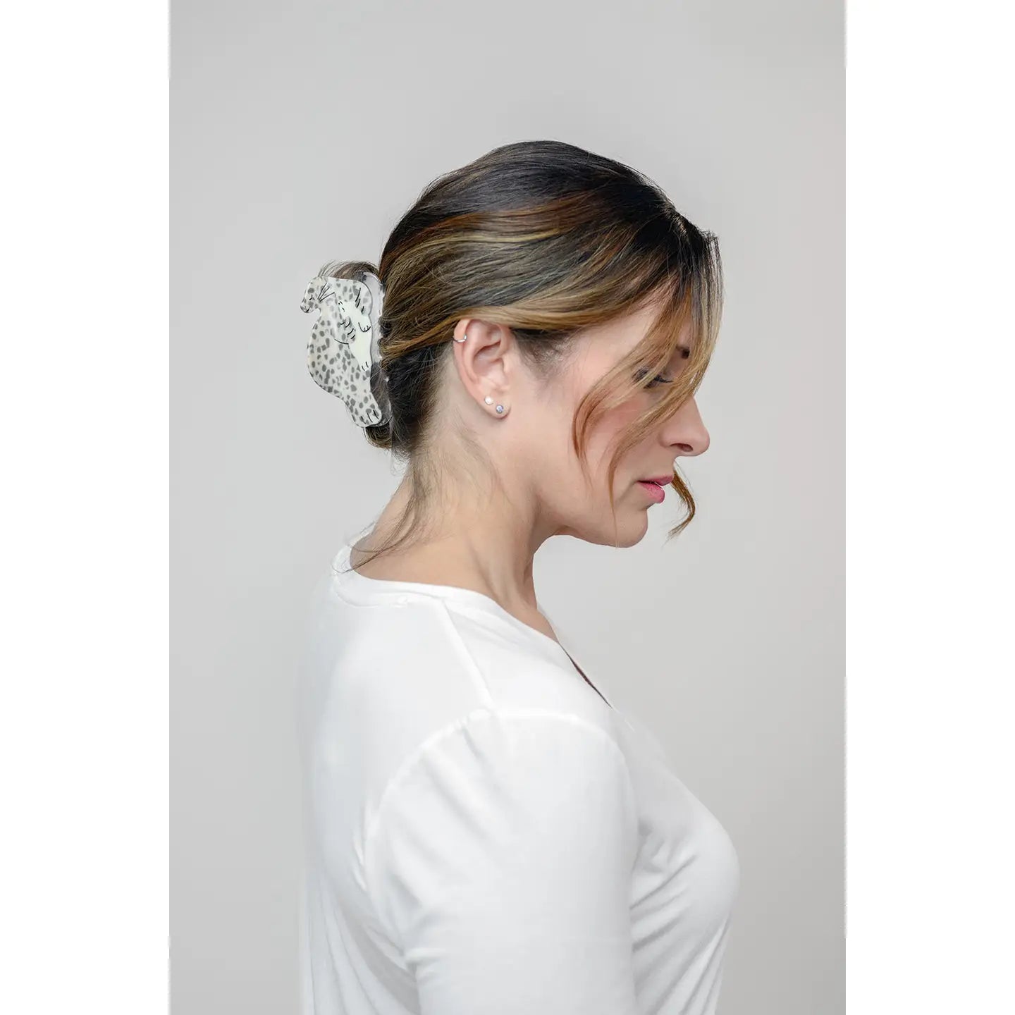 Ocean Seal Ronan Grey《Hair Claw》 · Winona Irene