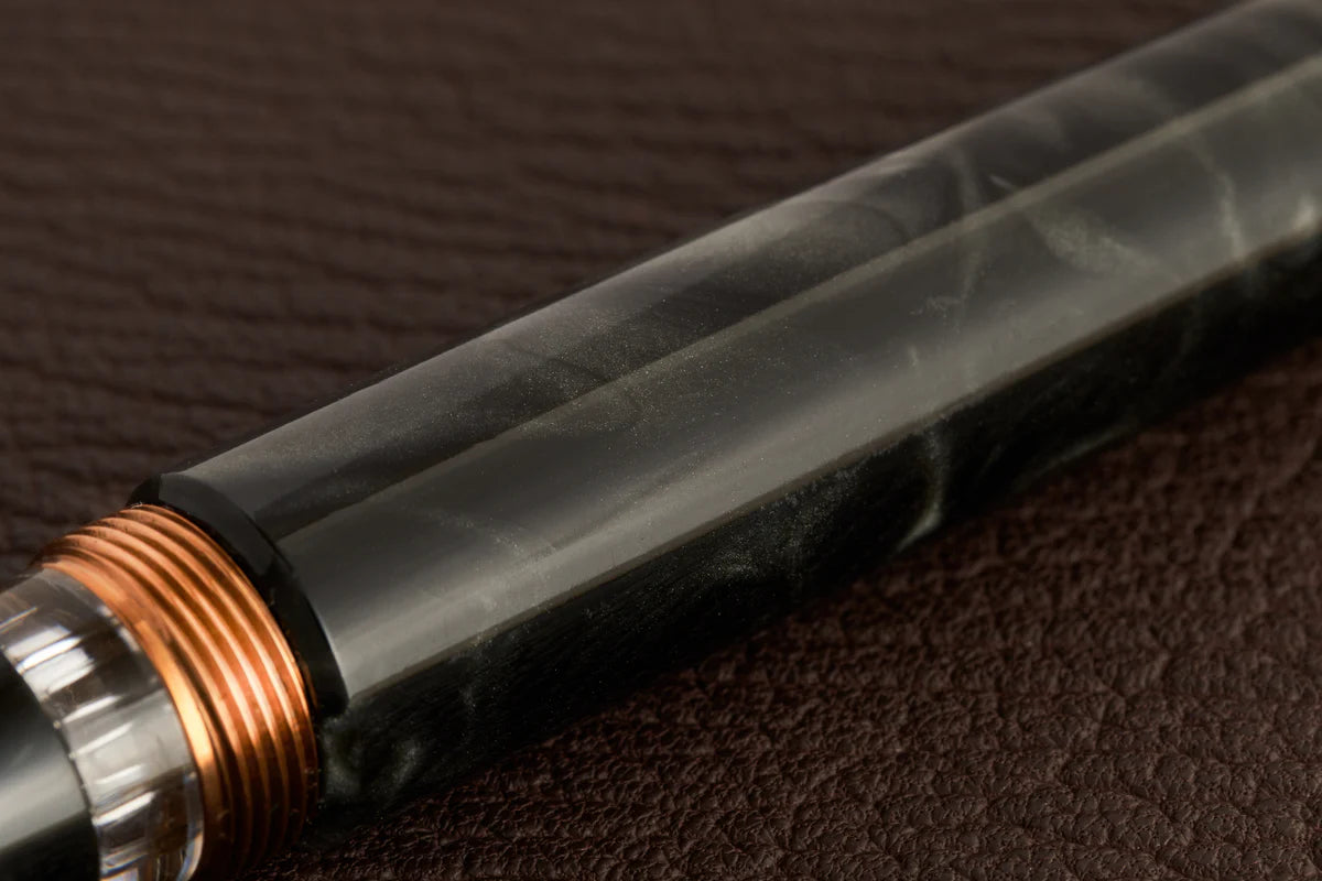 TWSBI Obsidian Fountain Pen《Medium》