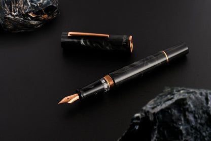 TWSBI Obsidian Fountain Pen《Medium》