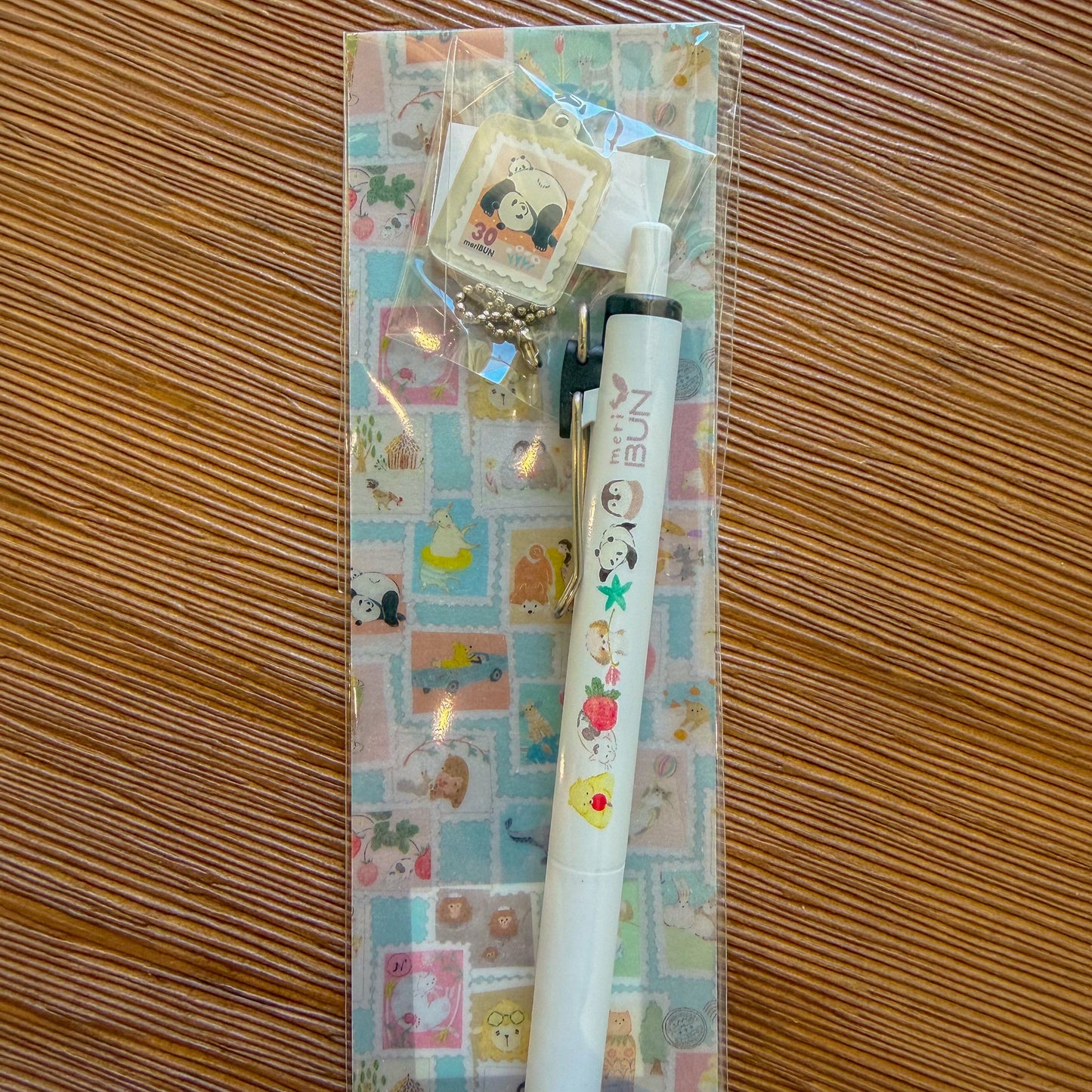 uni One Gel Pen with Acrylic Charm・Keibunsha & meriBUN