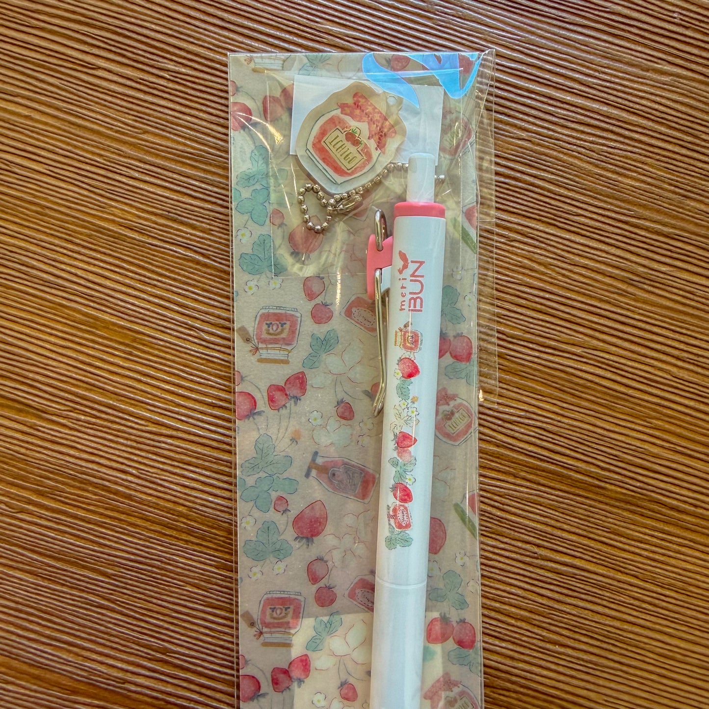 uni One Gel Pen with Acrylic Charm・Keibunsha & meriBUN