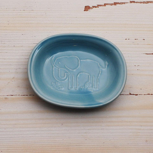 Toraneko Bonbon Oval Small Dish - Elephant · Classiky