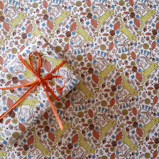 Acorn and Fox Pattern Wrapping Paper · Regaro Papiro