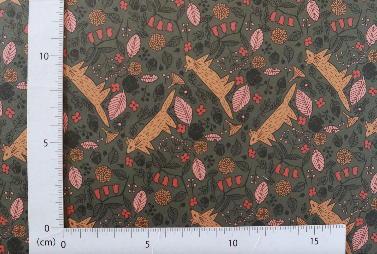Dark Green Acorn and Fox Pattern Wrapping Paper · Regaro Papiro