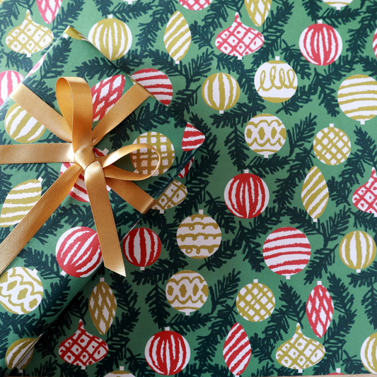 Tree Ornament Pattern Green Wrapping Paper · Regaro Papiro