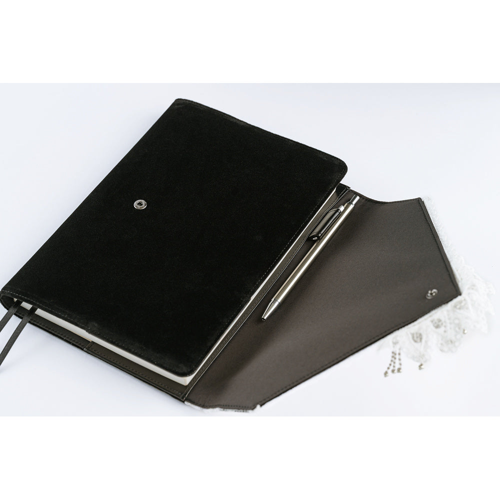 tanakadaisuke: White Handkerchief Diary《A5 Hobonichi Cousin Cover》
