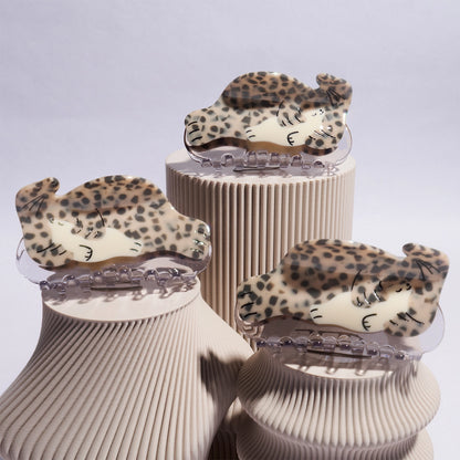 Ocean Seal Ronan Grey《Hair Claw》 · Winona Irene