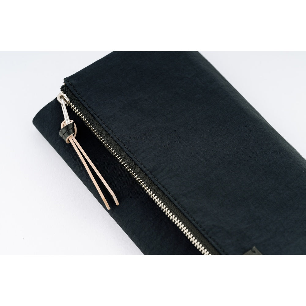 Tragen: Black Weeks Cover《Hobonichi Weeks Cover》