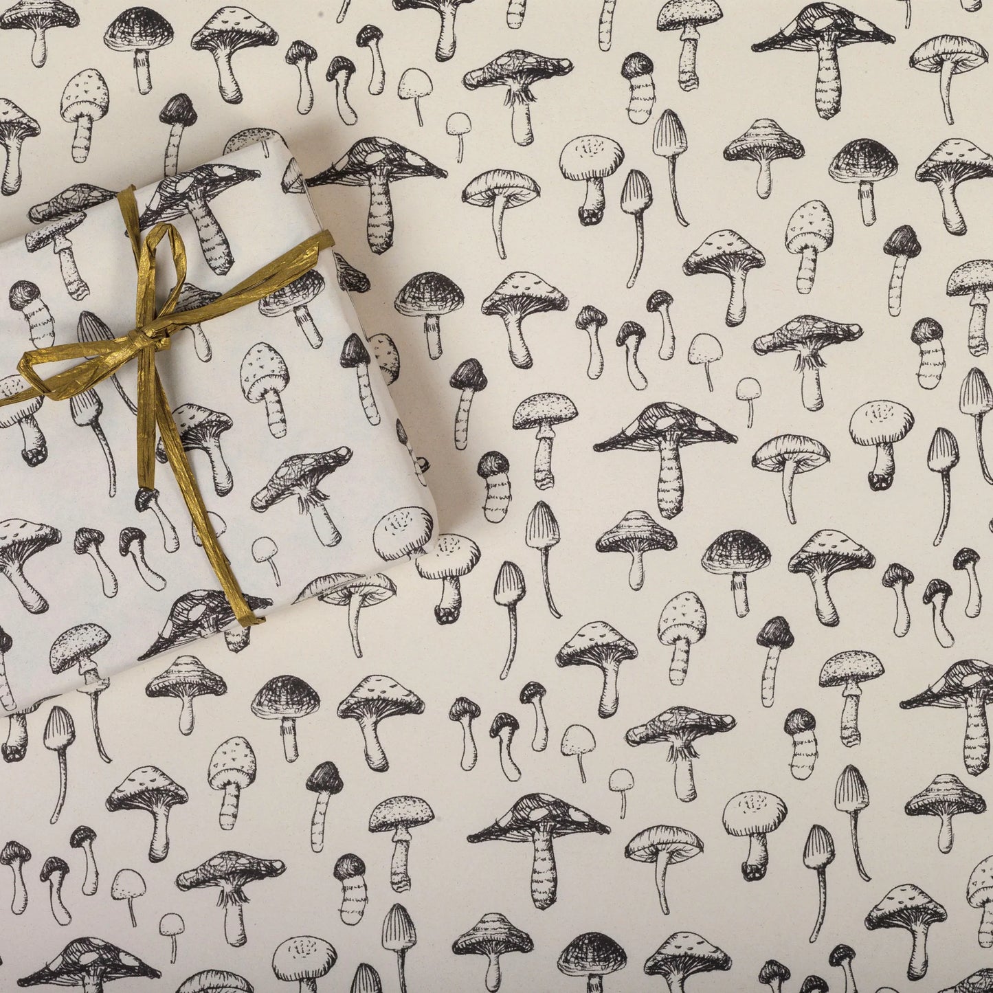 Mushroom Pattern Wrapping Paper · Regaro Papiro