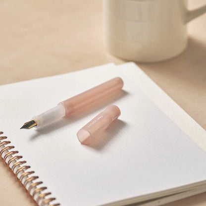 Drowsy Ivory Kakuno Fountain Pen Madoromi Color Series · Pilot