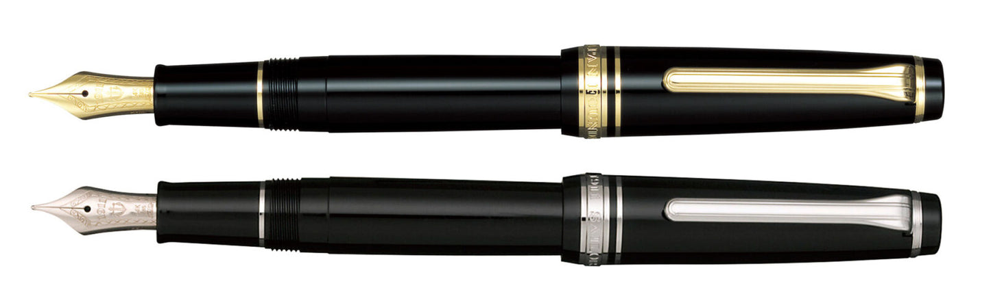 Sailor Pro Gear Slim | Black with Gold Trim《Medium Fine》